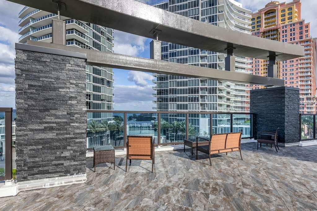 Cambria Hotel Fort Lauderdale Beach Exterior photo